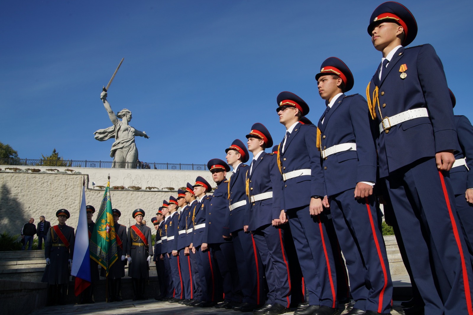 Кадетский корпус следственного комитета в волгограде официальный сайт слипченко фото